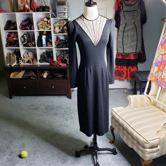 St.John Signature Santana Knit Black Tie Gala Bejewled Sheer Neckline Dog Show S - Picture 8 of 14